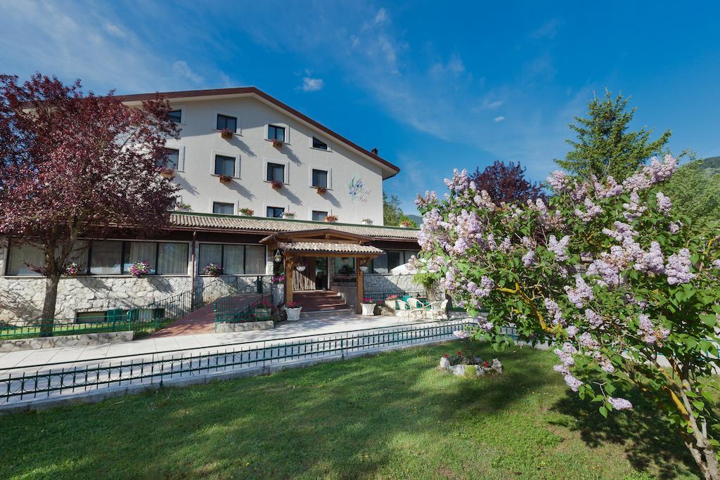 Hotel Iris Pescasseroli Luaran gambar
