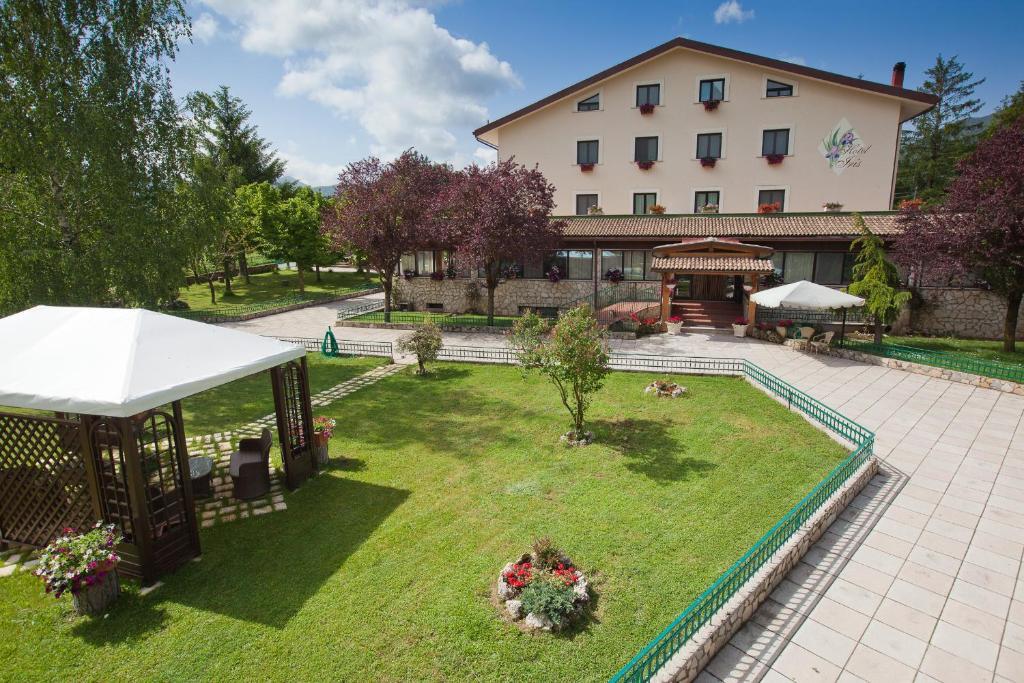 Hotel Iris Pescasseroli Luaran gambar